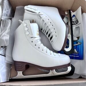 Jackson Mystique White Skates